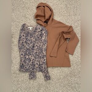 Banana Republic Stylish Tan and Patterned Sweater Set